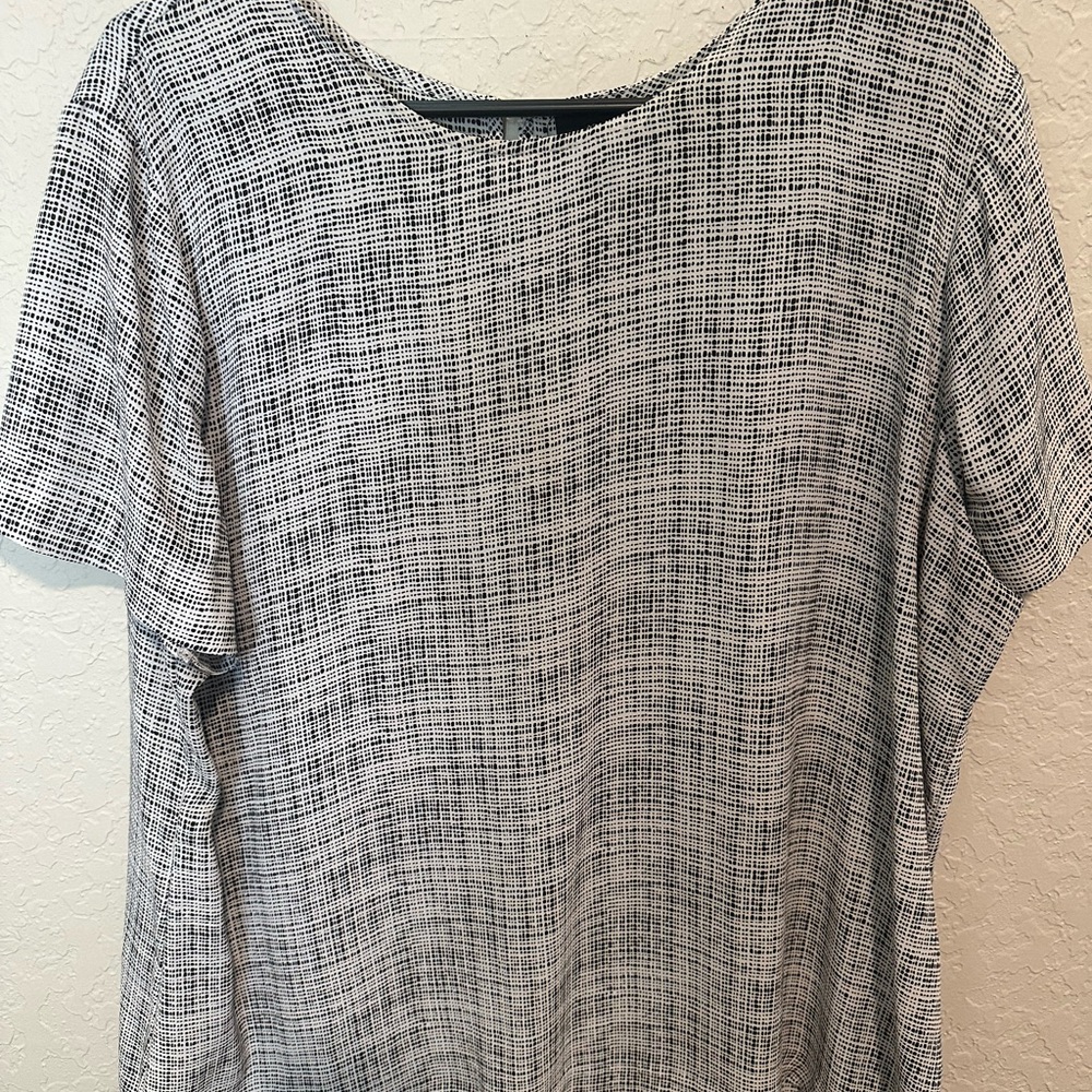 Worthington Women's Black and White Top